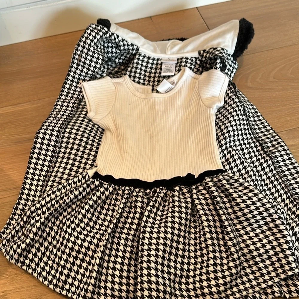 Two piece set - Picture 2 of 4